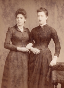 Eliza Barber (L) and Nellie  (R)